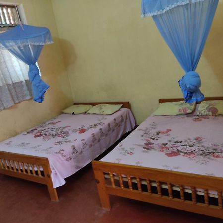 Isuruma Rest Kataragama Zimmer foto