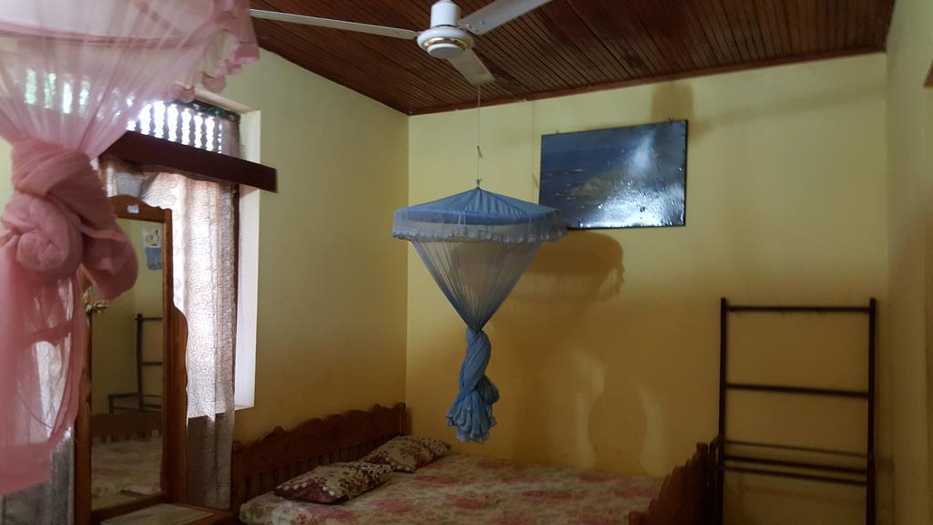 Isuruma Rest Kataragama Zimmer foto